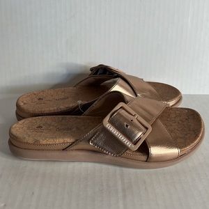 Clarks CLOUDSTEPPERS soft cushion sandals